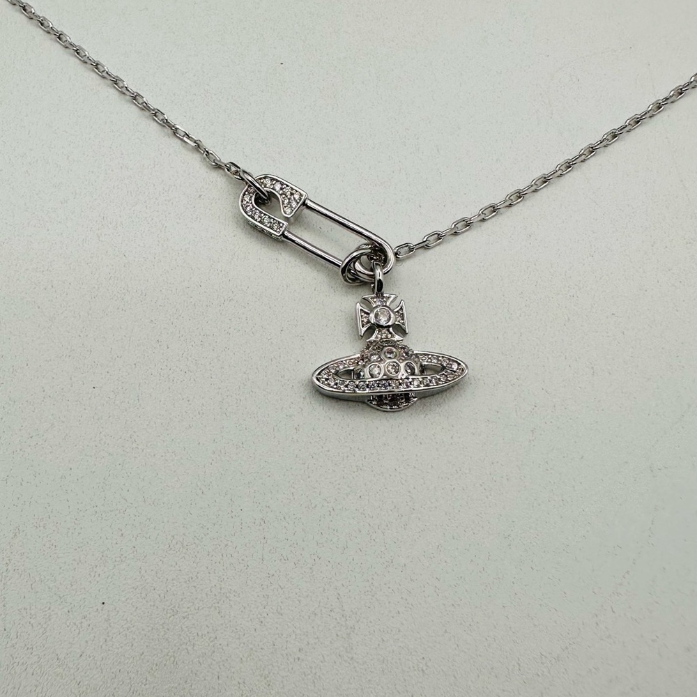 Vivienne Westwood Lucerne Silver Necklace - Picture 3 of 9